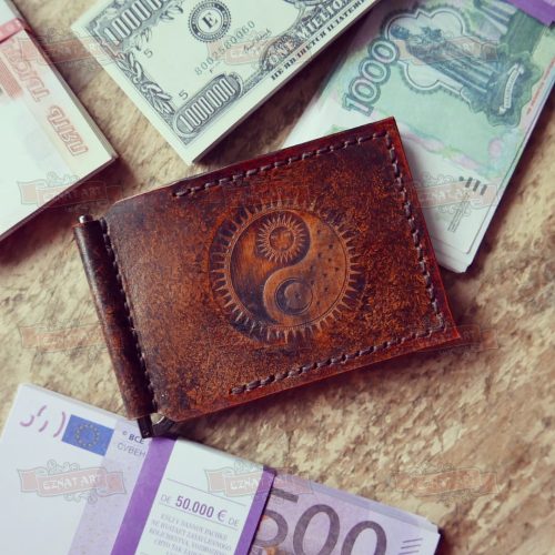 Зажим для купюр с тиснением и ручной росписью из натуральной кожи растительного дубления. Eznat art